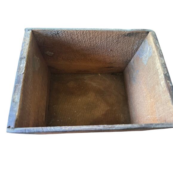 Antique Lithograph Toy Box “Three Dozen” Victorian Doll Box Painted Design RARE - Picture 2 of 6